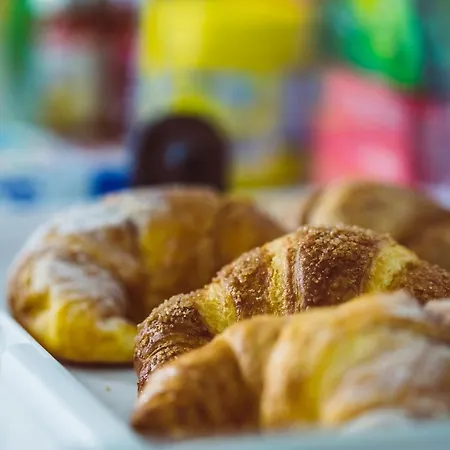 ゲストハウス Bluemoon Sardinia 4*